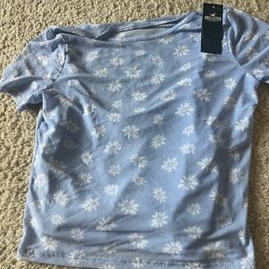 New with tags. Hollister top size small